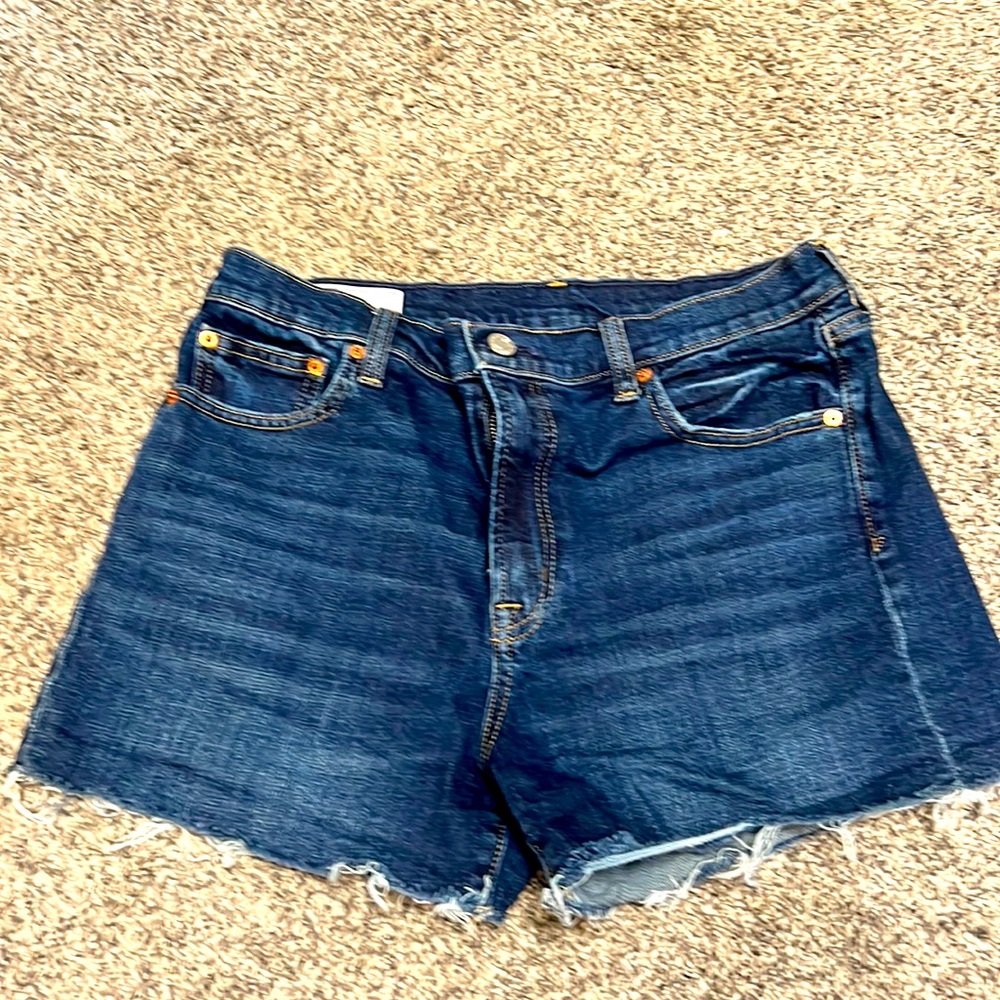 Like new gap jean shorts, worn once!